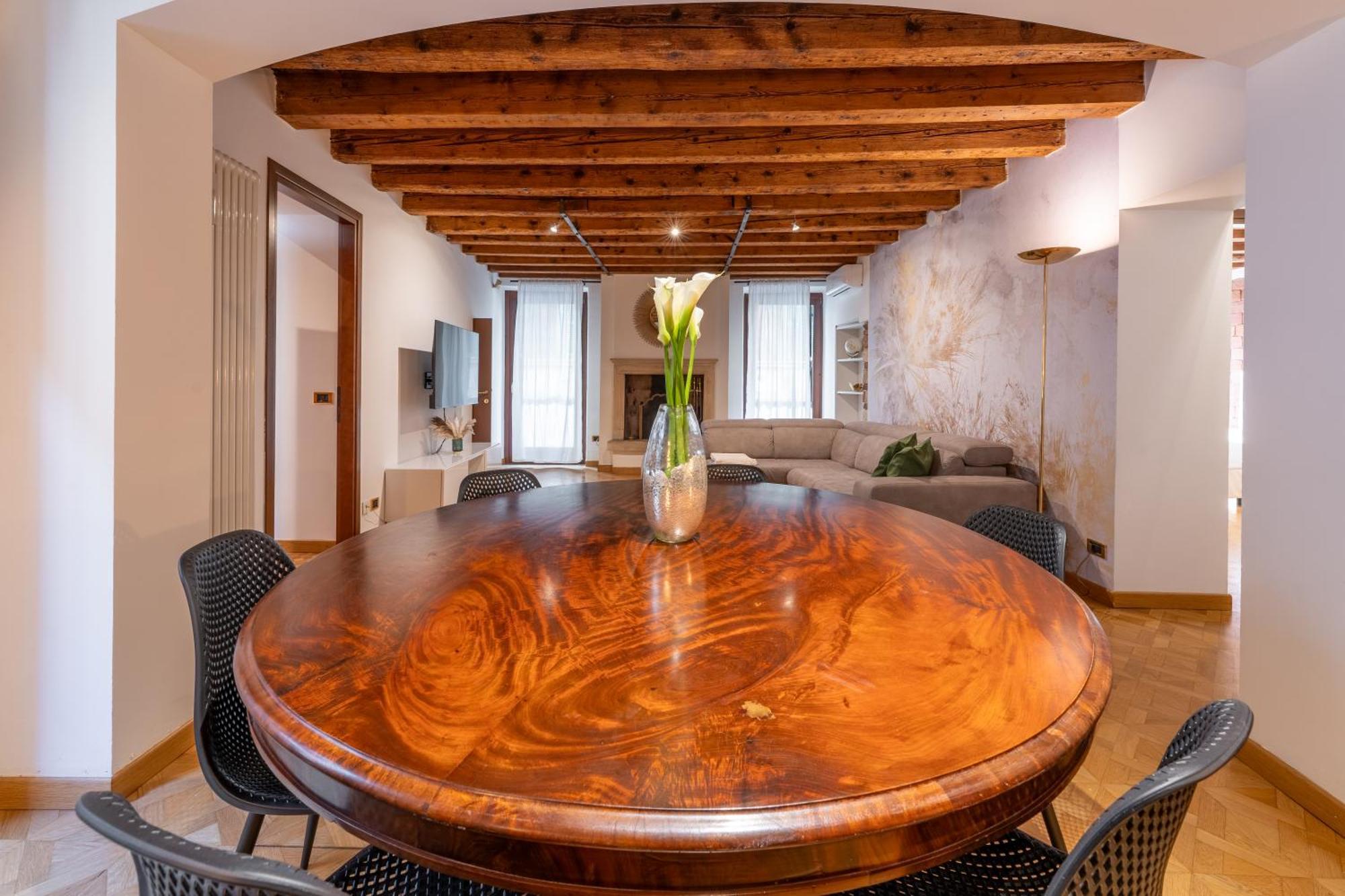 Sgarzerie Luxury Flat 2 Rooms 120Mq ヴェローナ エクステリア 写真