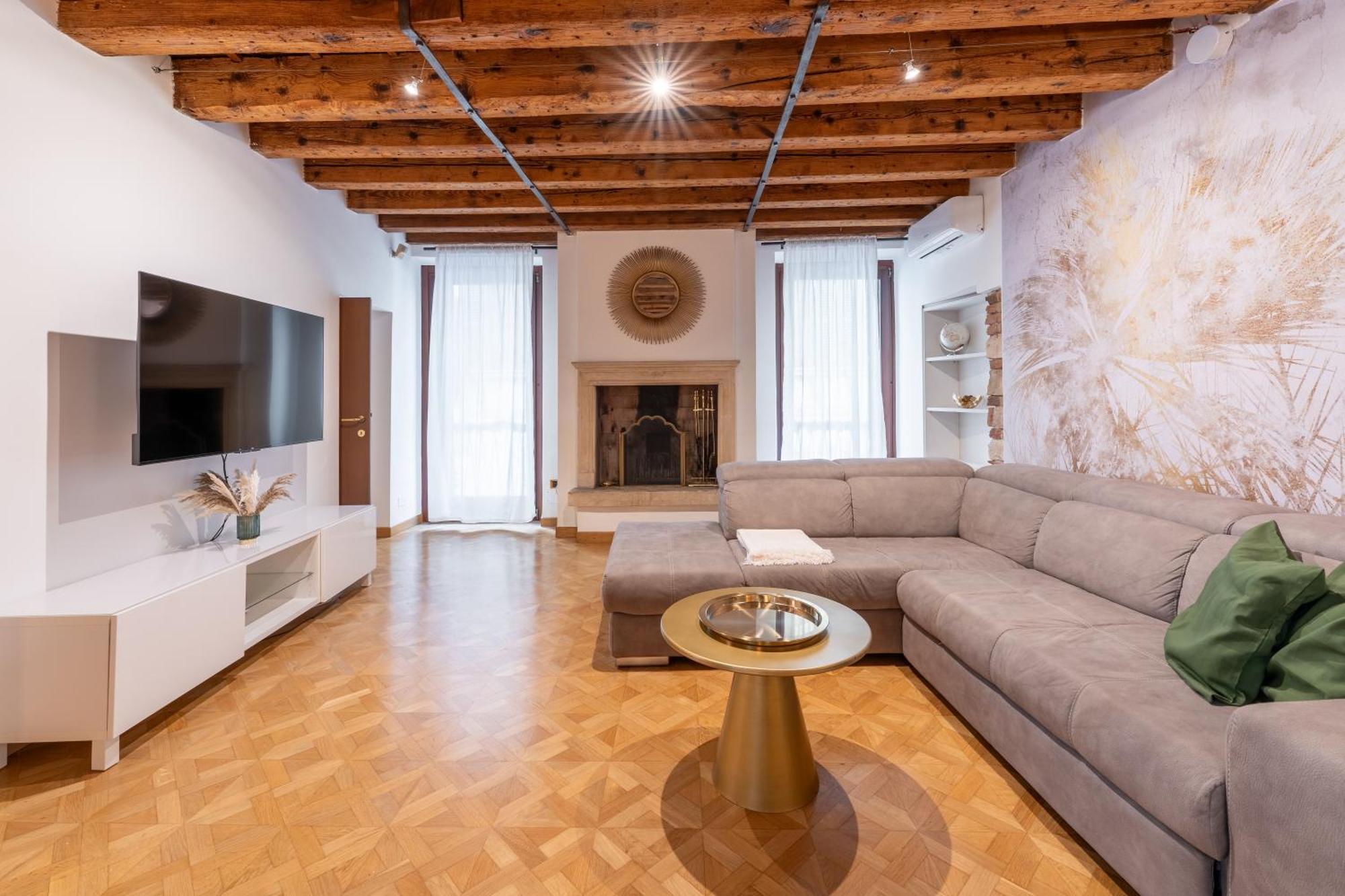 Sgarzerie Luxury Flat 2 Rooms 120Mq ヴェローナ エクステリア 写真